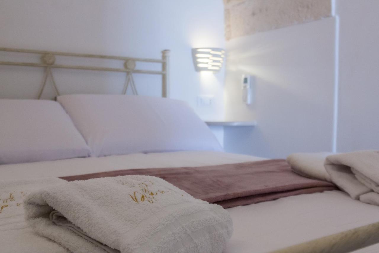 Suite Dante - Typical Apulian Rooms 奇斯泰尼诺 外观 照片